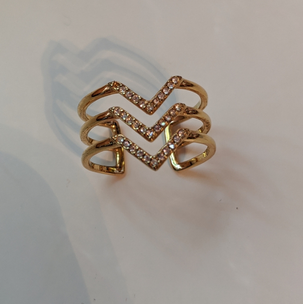Pave Chevron Ring M/L